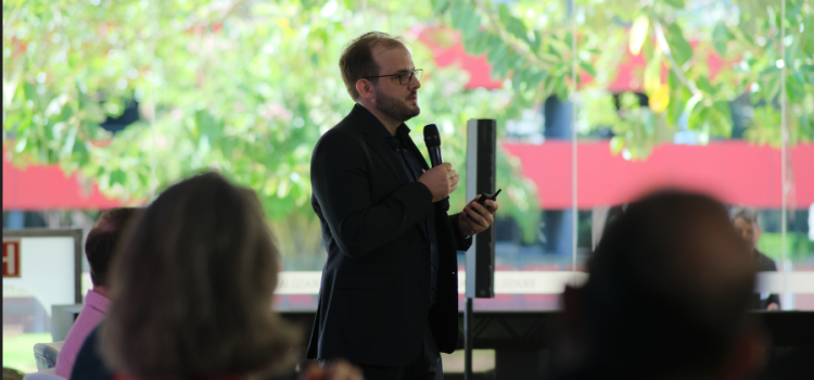 CCSL-IFRN apresenta solução em IA generativa para o MCOM no Llama Community Summit 2025 CCSL-IFRN apresenta solução em IA generativa para o MCOM no Llama Community Summit 2025